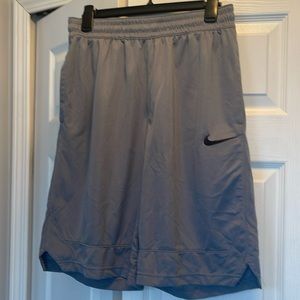 Nike NWOT men’s gray athletic shorts.